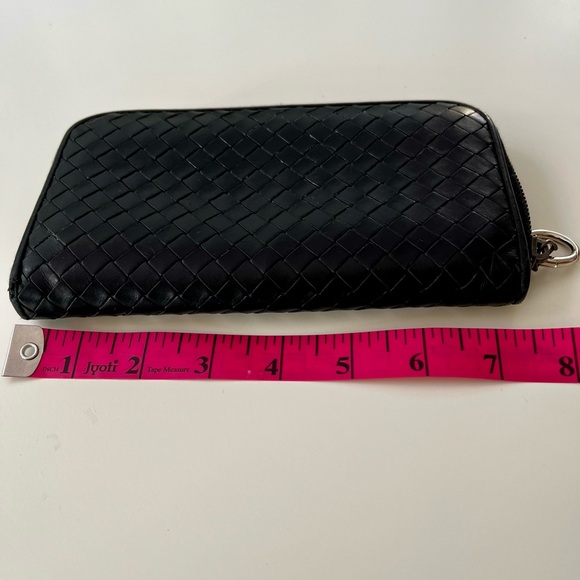 Bottega Veneta Braided Leather Wallet - Project - Picture 6 of 14